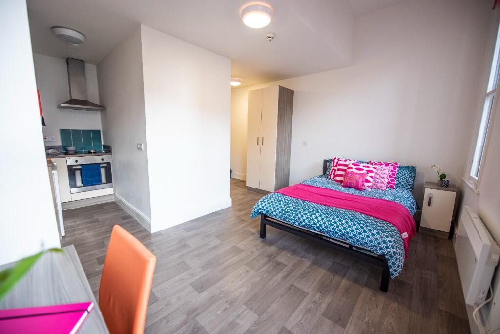 Studio flat for rent
