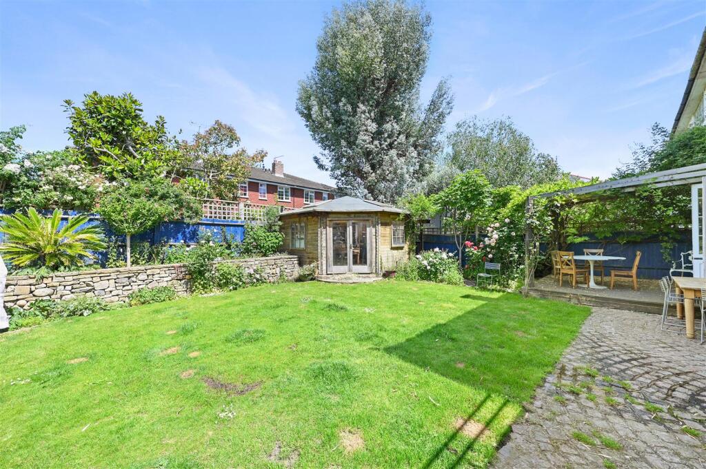 House in London - View 4