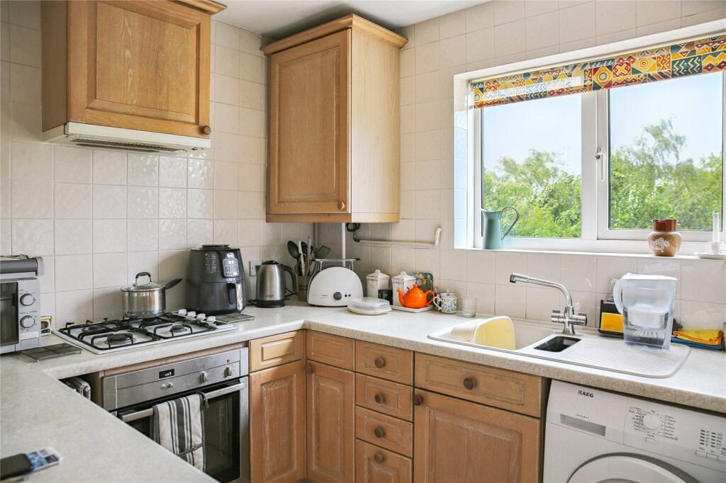 Apartment in Twyford, Wokingham - View 5