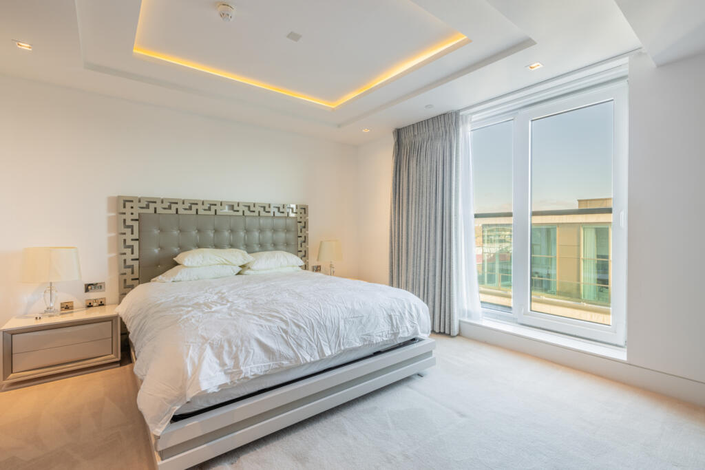 Apartment in London - More