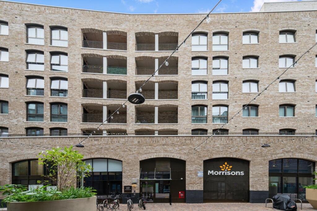 Main image of property: Calville House, Brentford, TW8