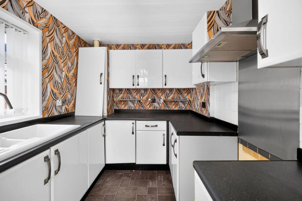 House in Dudley, West Midlands - More