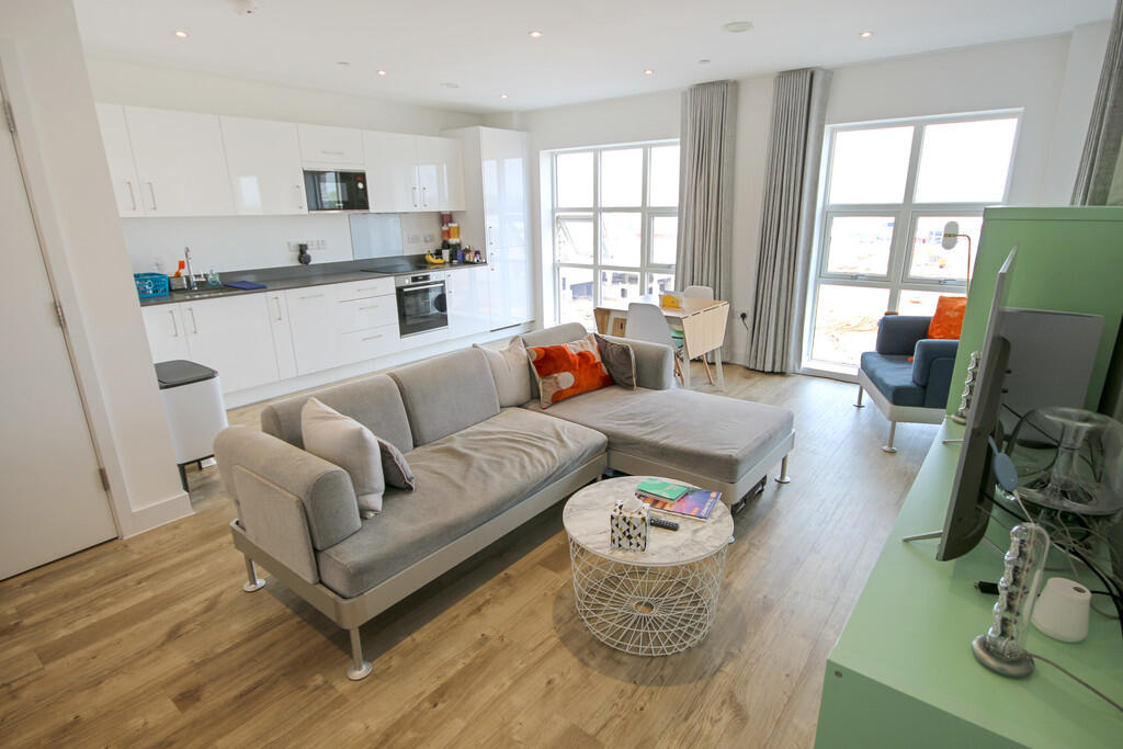 Apartment in Cambridge - View 4