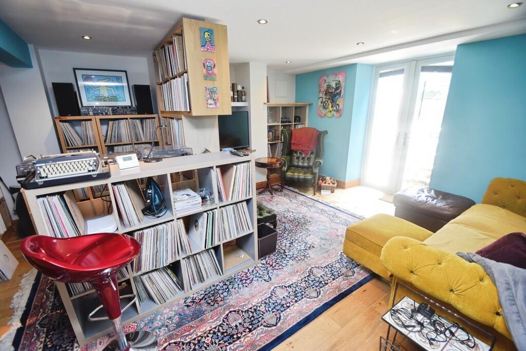 House in Bradford, Saltaire, Shipley - View 4
