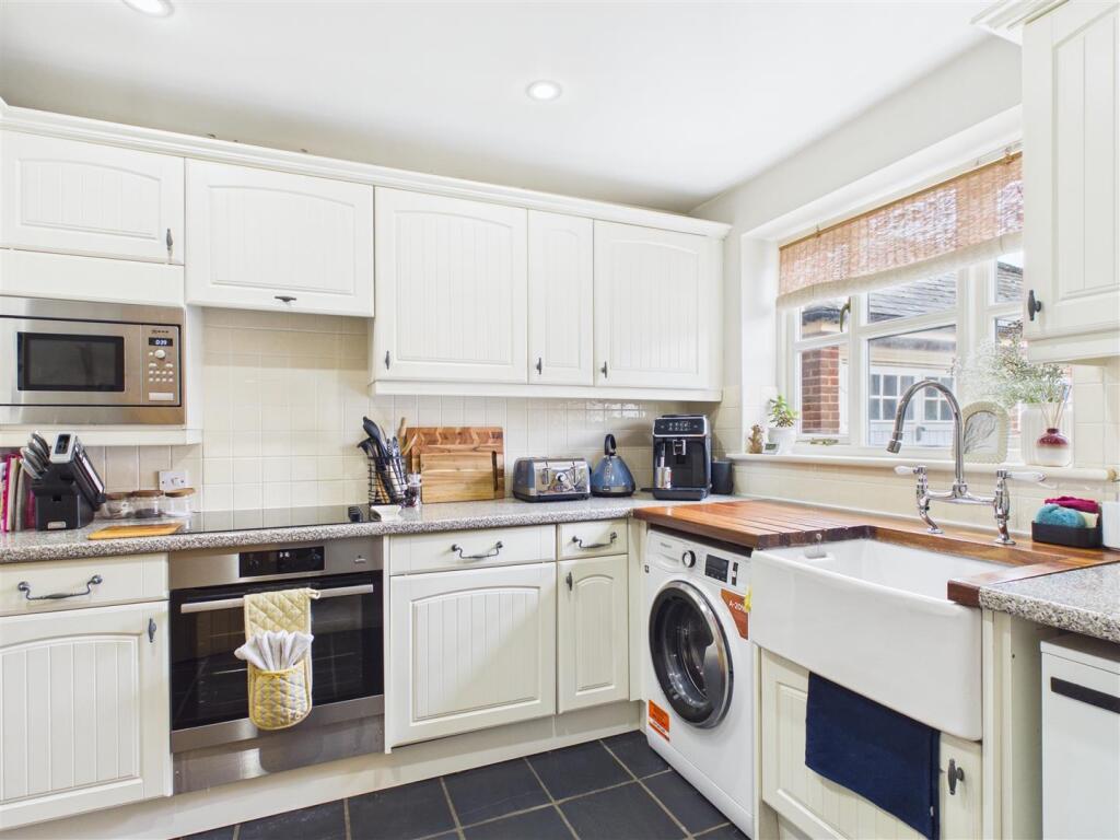 John Hall Court, Offley photo 3
