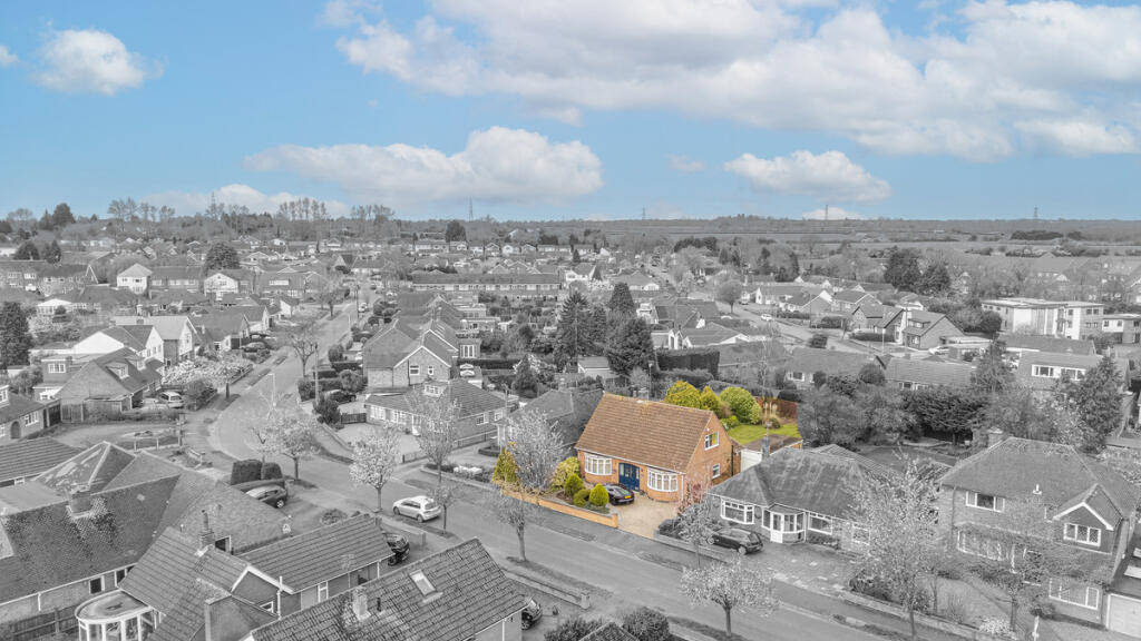 Cherry Tree Avenue, Kirby Muxloe, LE9 photo 3