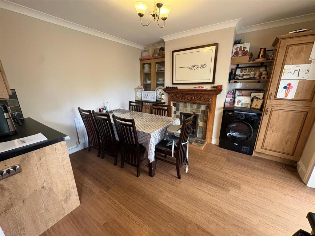 House in Bradford, Beldon Hill, Slack Side - More