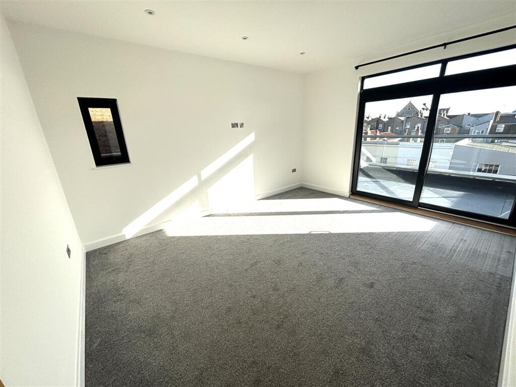 Apartment in Canterbury - More