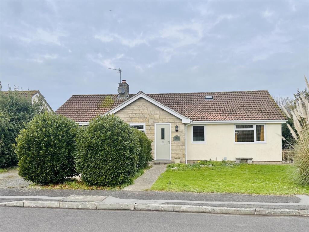 Main image of property: Hill Lea Gardens, Cheddar