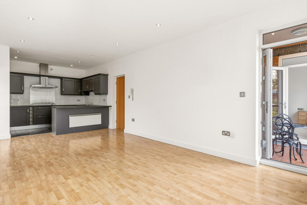 Apartment in Liverpool - View 2