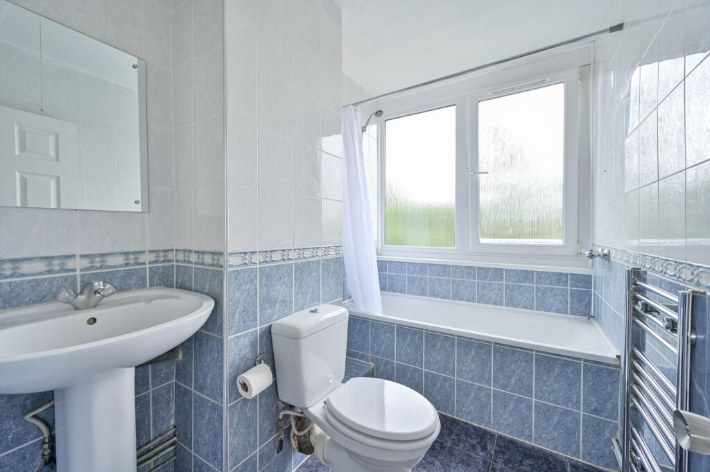 Apartment in London, Roehampton - More