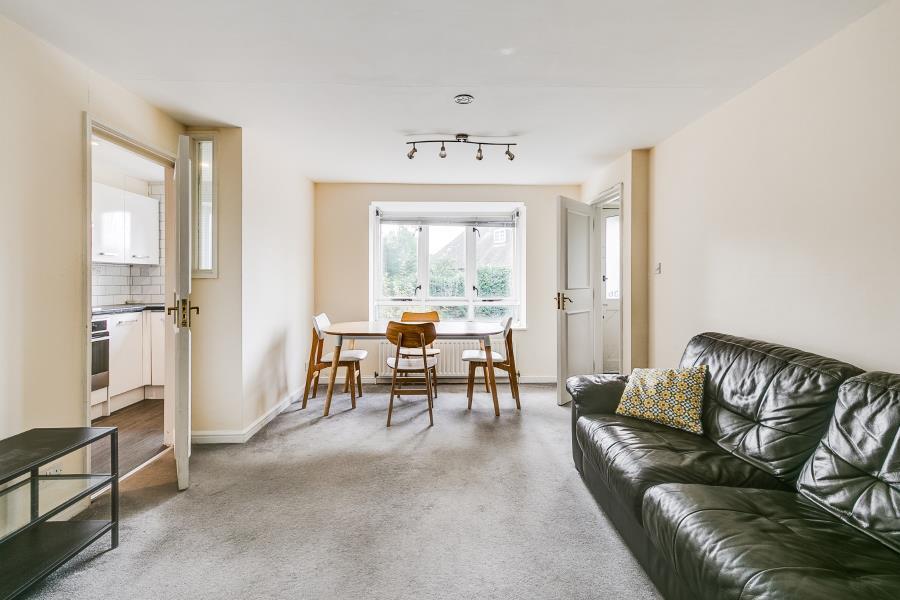 Main image of property: The Causeway, East Finchley, N2