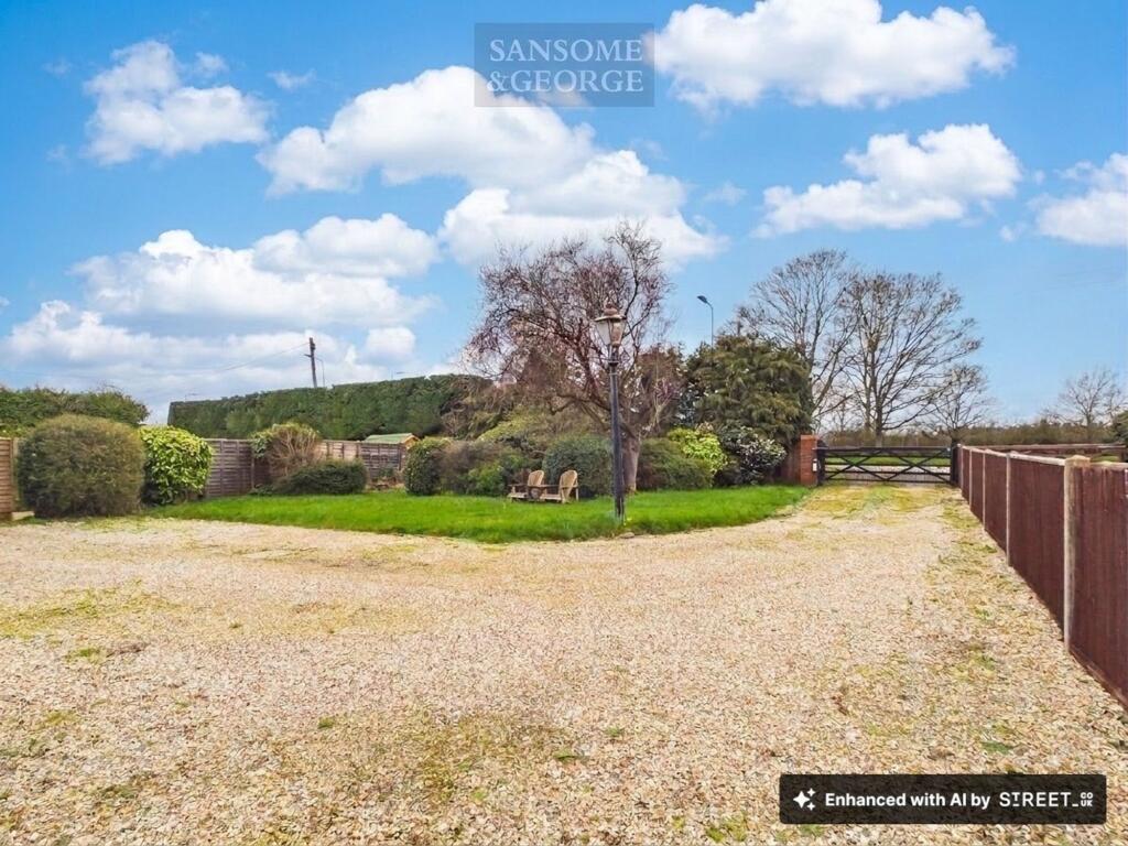 House in Aldermaston Wharf, Padworth - View 2