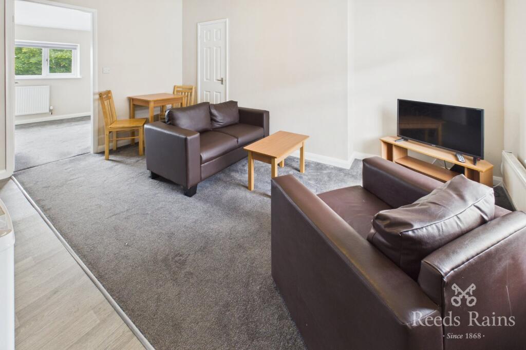 Apartment in Stockport - View 2