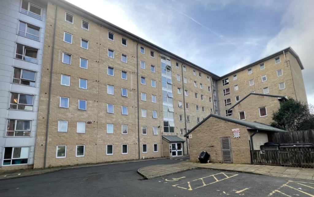 Main image of property: Unit E19F Scholars Village, Great Horton Road, Bradford, West Yorkshire, BD7 1QG