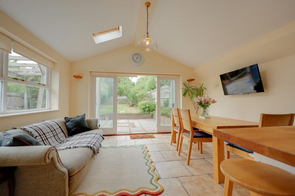 House in Redhill - View 5