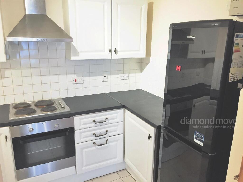 Lampton Road, Hounslow, TW3 photo 4