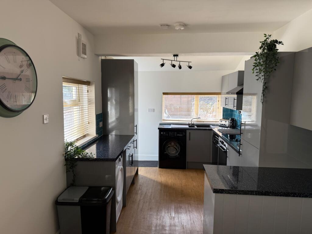 House in Cardiff, Maindy, Cathays - View 3