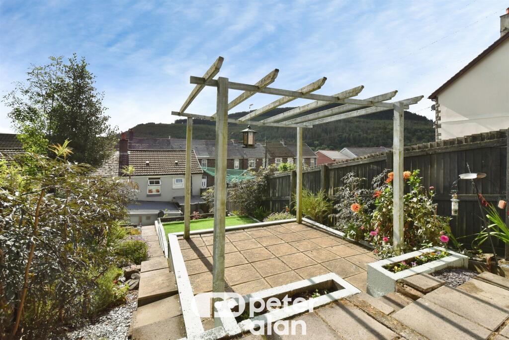 House in Cardiff, Aberaman South - View 2