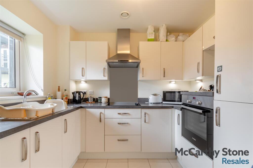 Apartment in Bromsgrove - More