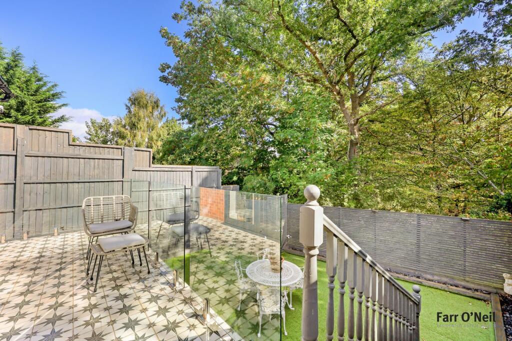 House in Epping Forest, Buckhurst Hill - View 4
