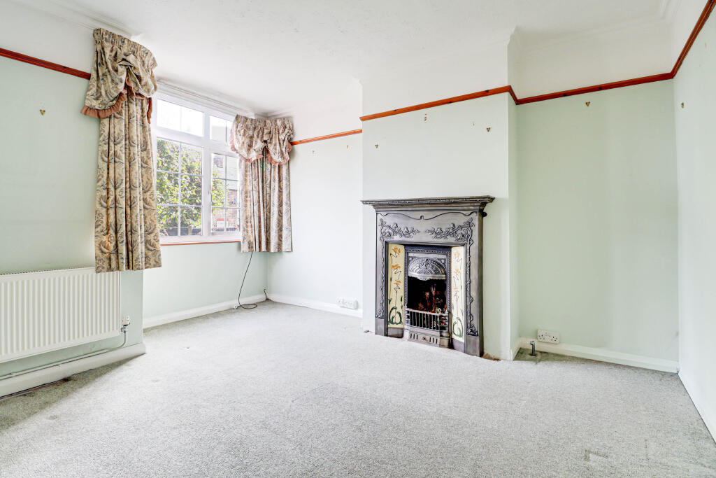 Front Street, Slip End, LU1 photo 2