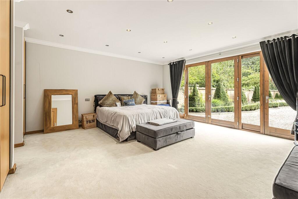 Additional image 14 of Park Street Lane, Park Street, St. Albans, Hertfordshire, AL2