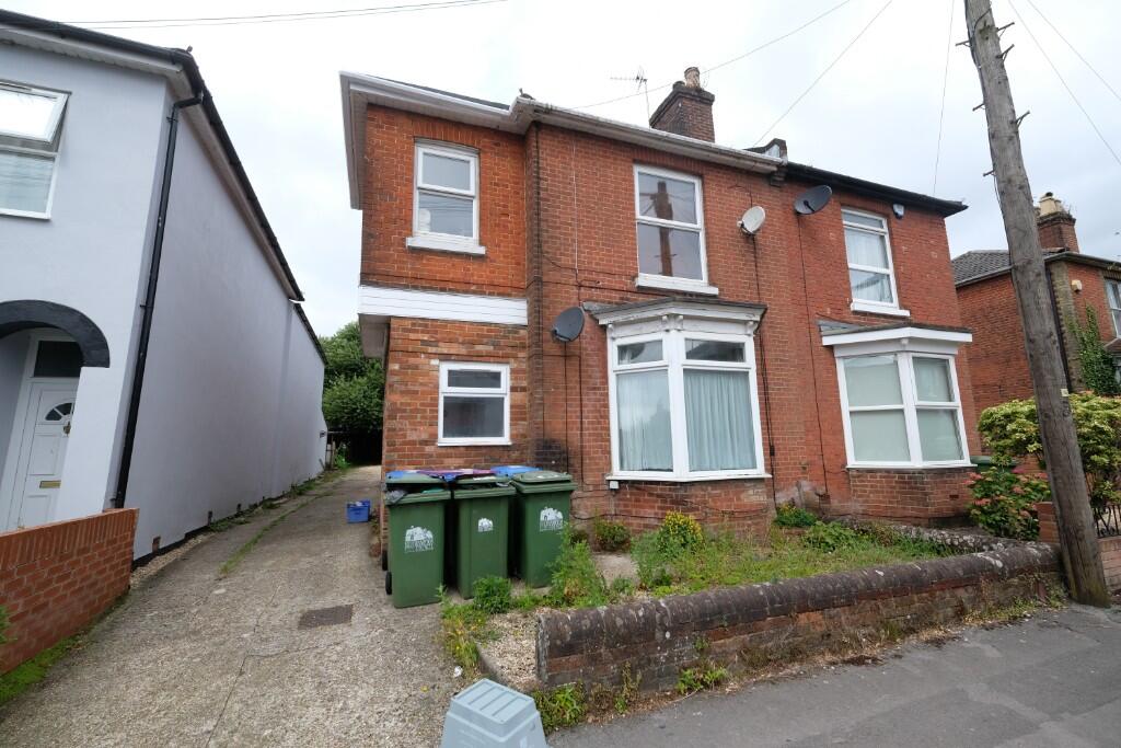 Main image of property: Cambridge Road, Southampton, Hampshire, SO14 6TA