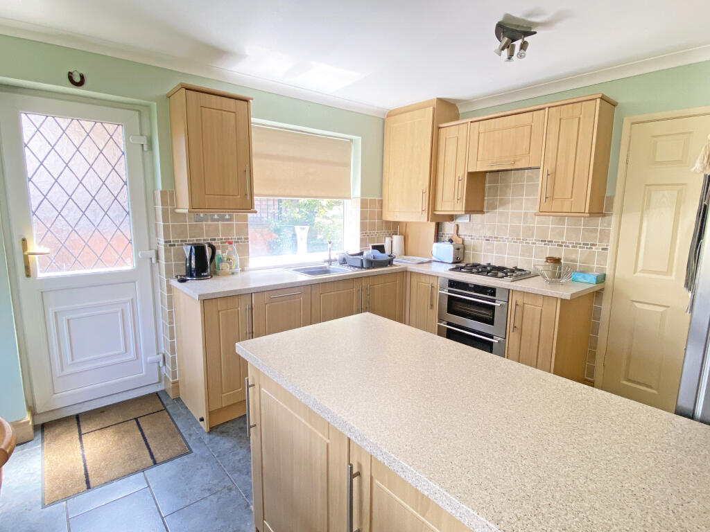 House in Cardiff, Gelligaer - View 4