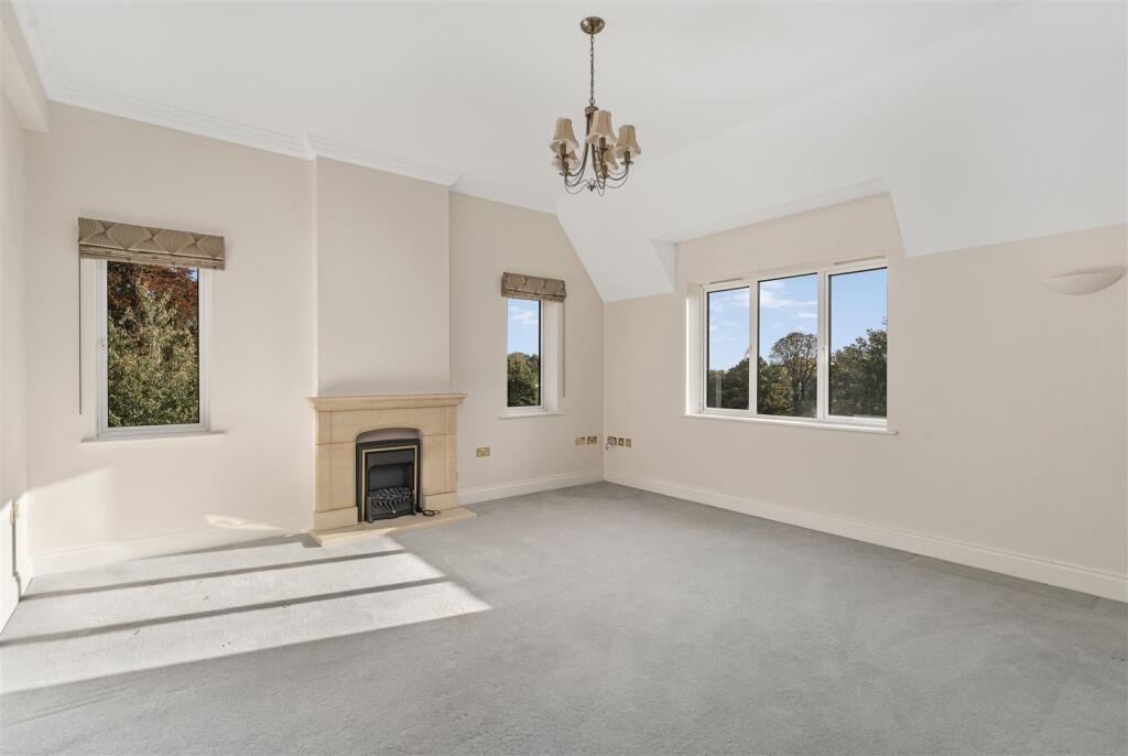 House in Cherwell, Bloxham - View 2