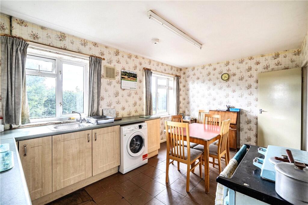 House in Ilminster, Donyatt - More