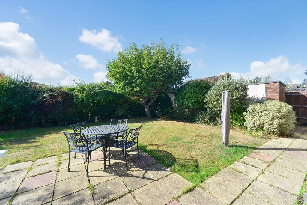 House in Waverley, Cranleigh - View 4
