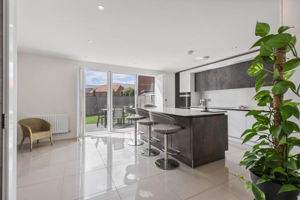House in Wakefield - View 2