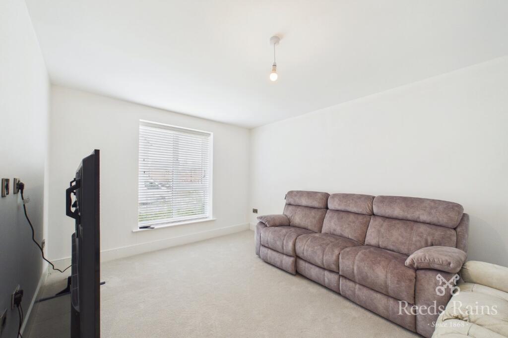 Derwent Chase, Waverley, Rotherham, South Yorkshire, S60 photo 4