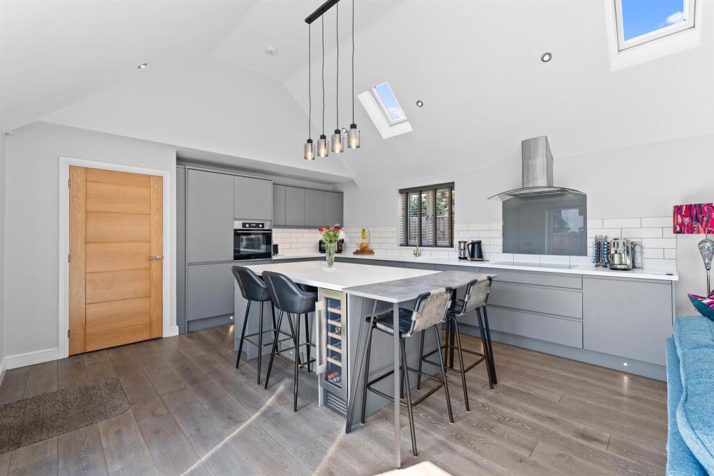 House in Melton, Bottesford - More