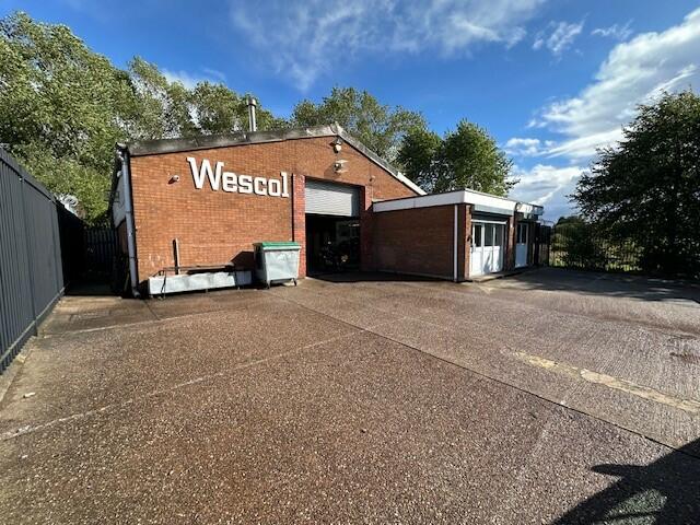 Main image of property: Unit 2 New Cross Industrial Estate, Brickheath Road, Wolverhampton, West Midlands, WV1