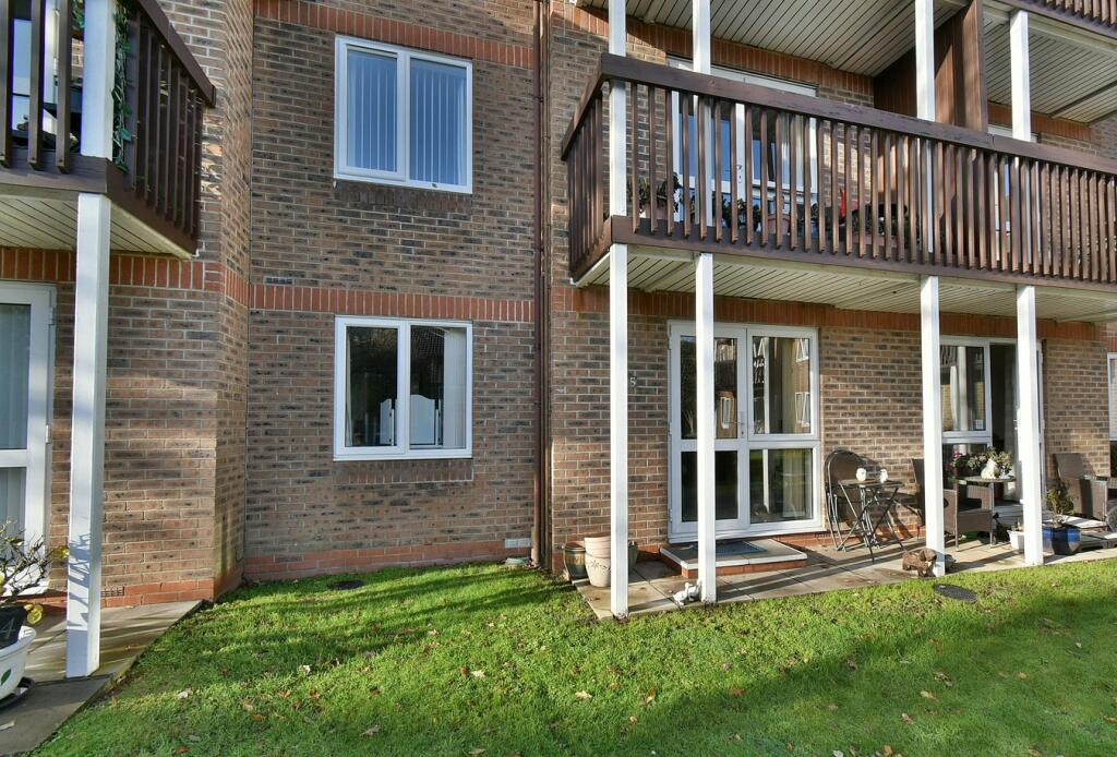 House in Ferndown - View 2