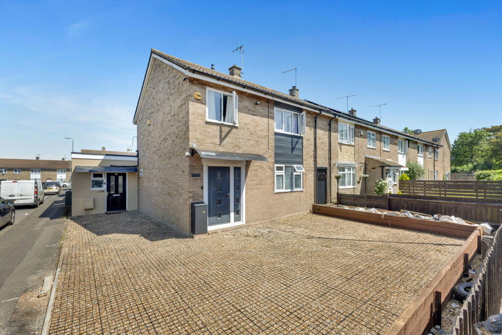 House in Houghton Regis, Central Bedfordshire