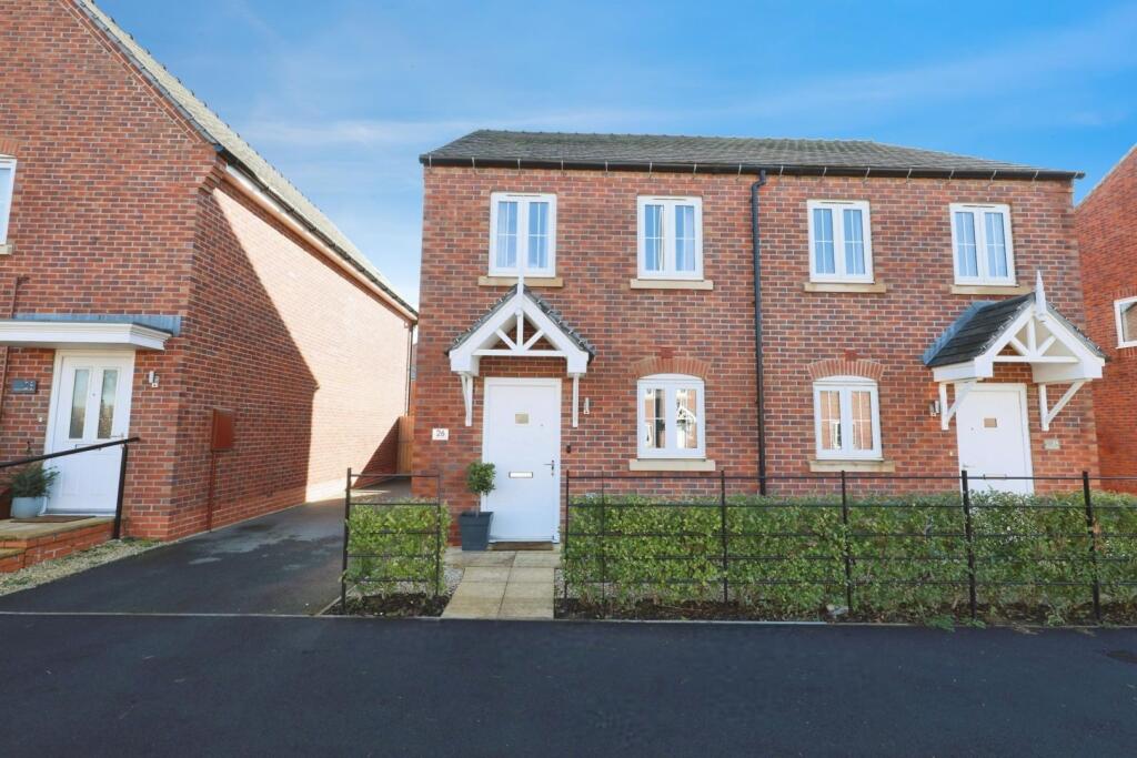 2-bed semi-detached on Drooper Drive, Stratford-upon-Avon, CV37, £320,000