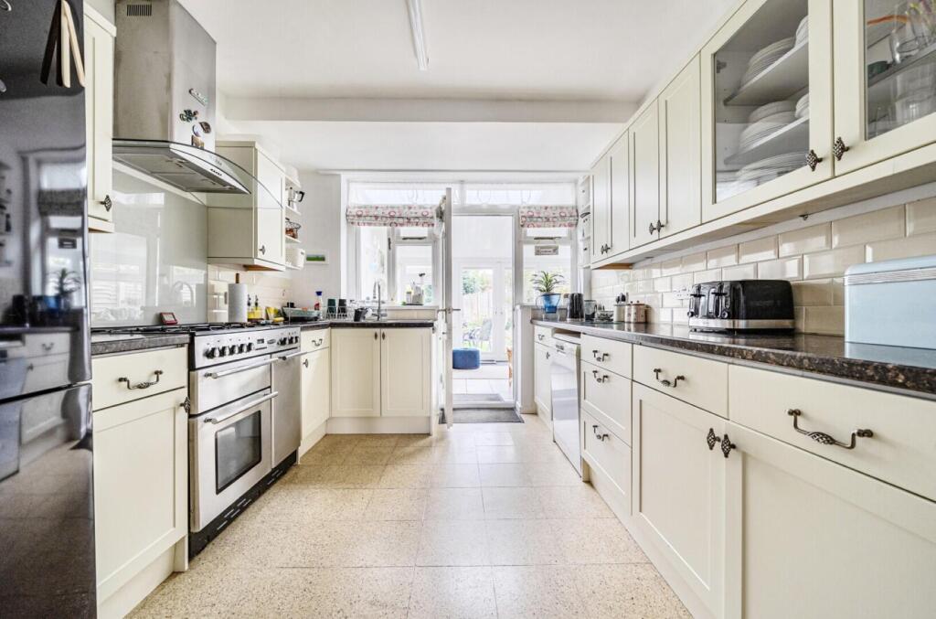 House in Taunton, Galmington - View 5