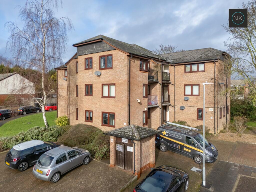 Main image of property: Cedar Close, Buckhurst Hill, Essex, IG9 6EJ