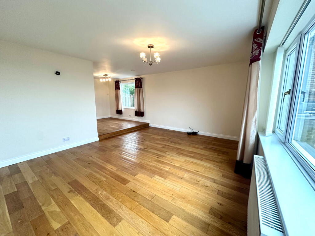 Highfields, Hoylandswaine, Sheffield, S36 7JP photo 3