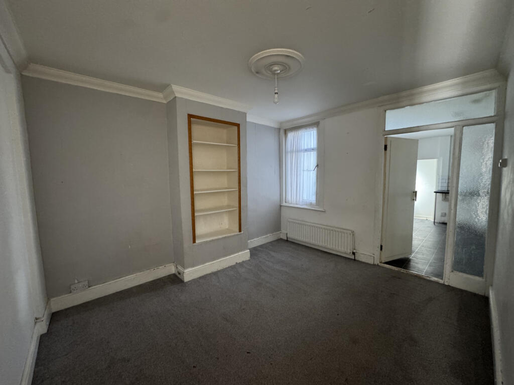 House in Gillingham, Sally Port Gardens - View 5