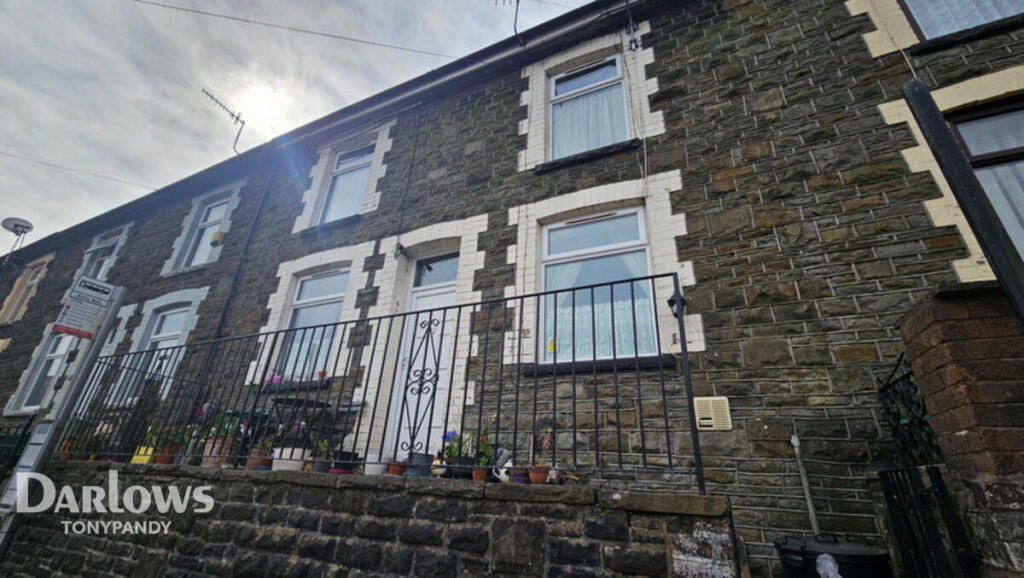3-bed terraced on Oakland Terrace, Ferndale CF43, £100,000