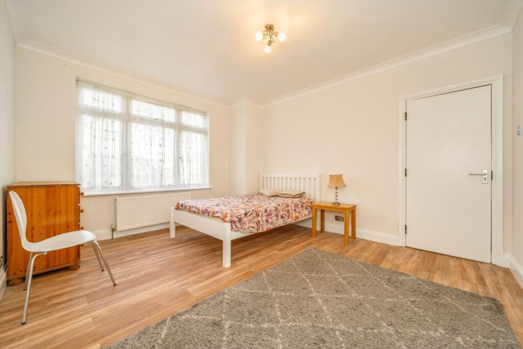 House in Twickenham - View 4