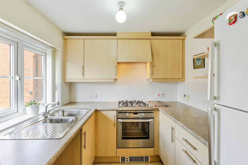 House in Northampton, Wootton - View 4