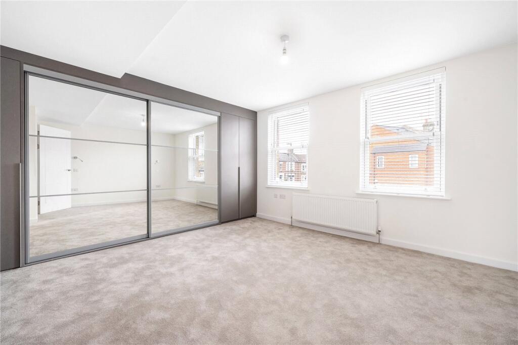 House in London - View 5