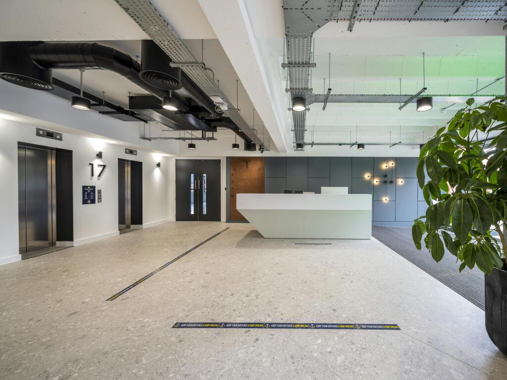 T Bromley 0021HDR.jpg