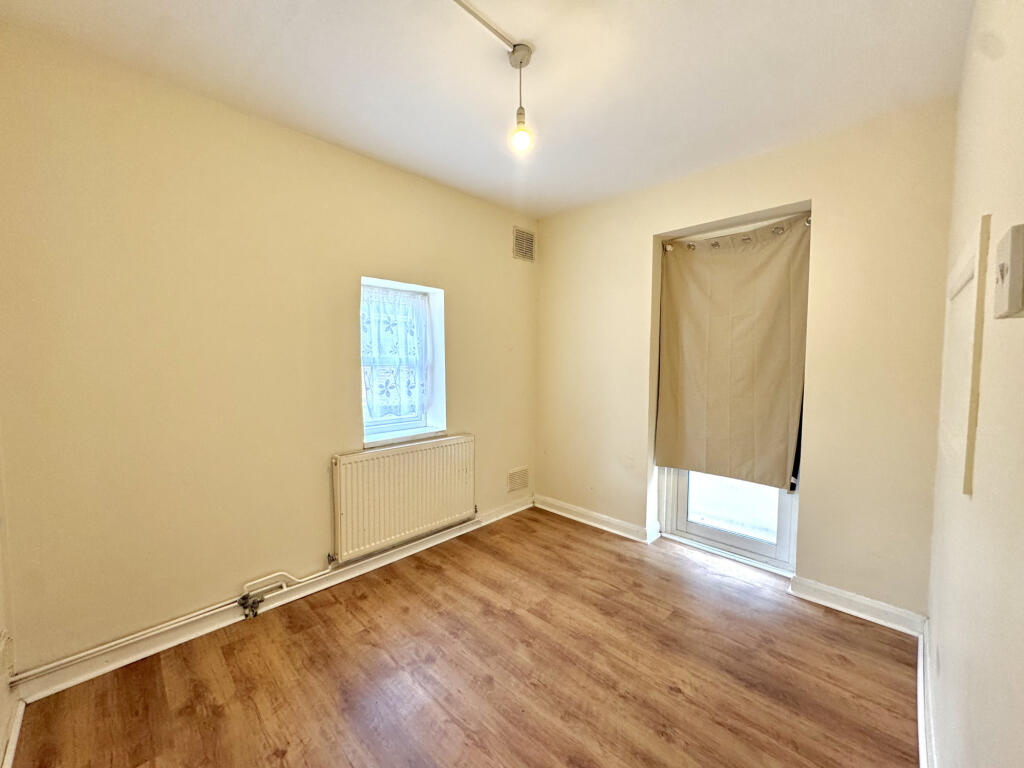 House in Southall - View 3