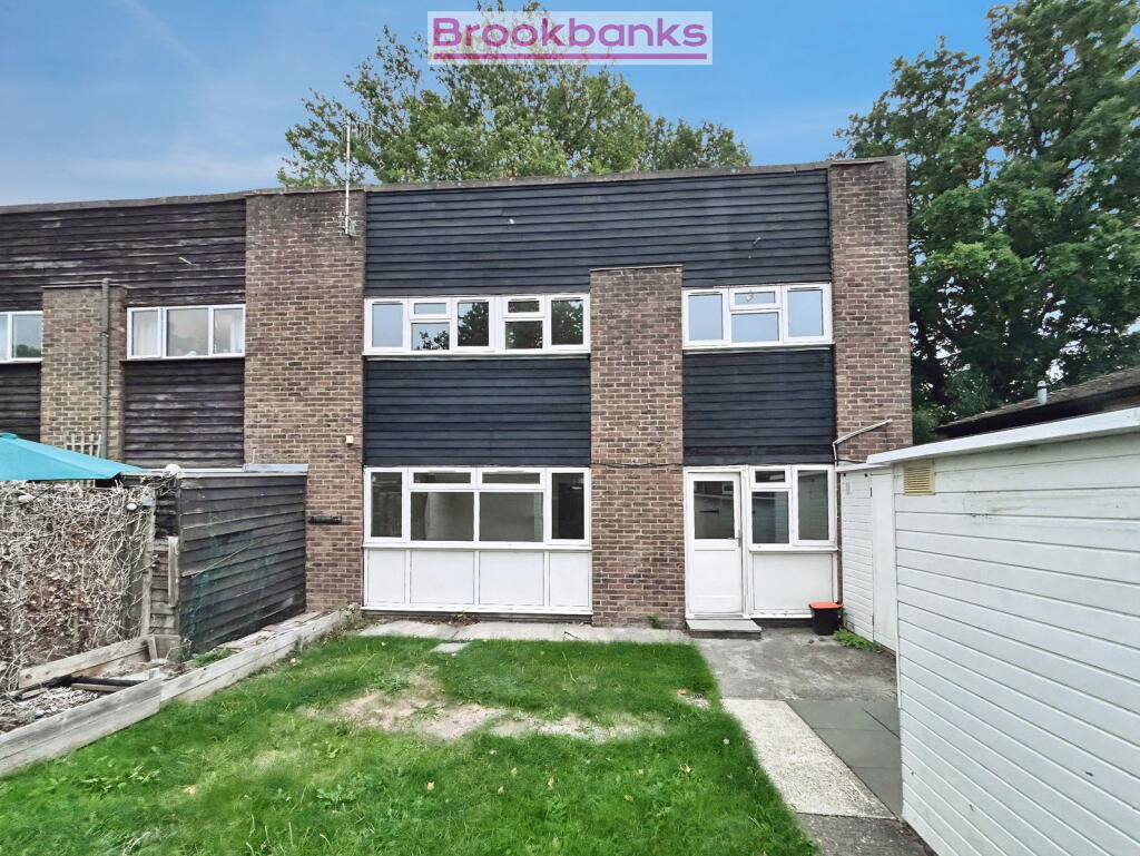 Main image of property: Stoneyfield,Edenbridge,TN8 6DE